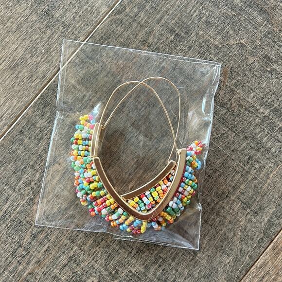 Colorful Arylic Alloy Rainbow Beaded Women's Hoop Earrings OS NWT - Picture 2 of 4